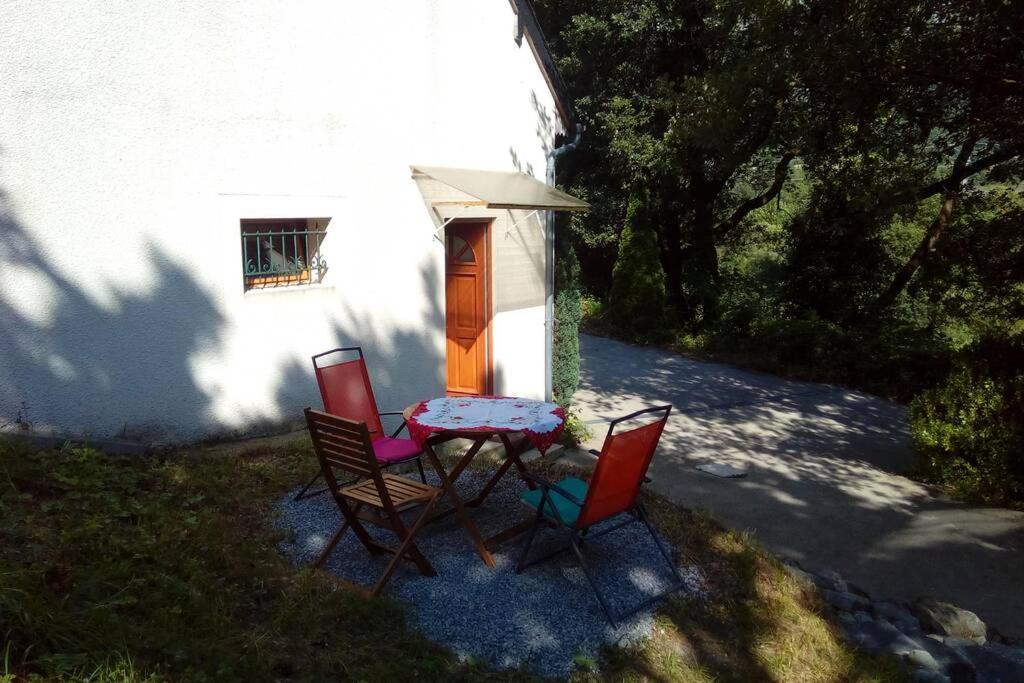Ferienwohnung Duplex At The Foothills Of The Pyrenees Geu Exterior foto